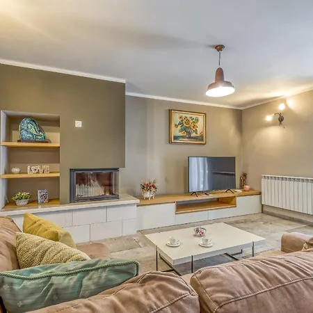Kata In Selina Villa