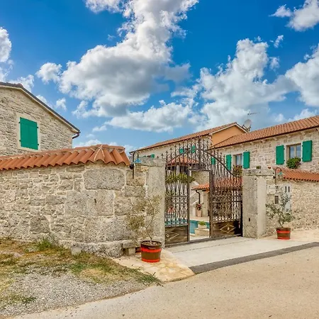 Villa Kata In Selina Sveti Lovrec Pazenaticki