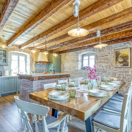 Villa Kata In Selina Sveti Lovrec Pazenaticki