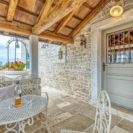 Kata In Selina Villa